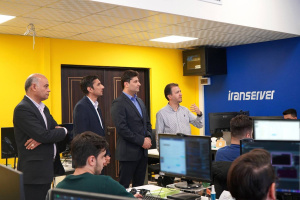 بازدید معاون توسعه بازار پارک فاوا از هلدینگ دانش‌بنیان گرین‌وب؛ صادرکننده نمونه ملی حوزه فناوری اطلاعات