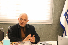 له فاوا پارک څخه د ساتا مالي ګروپ اجرایوي رییس لیدنه